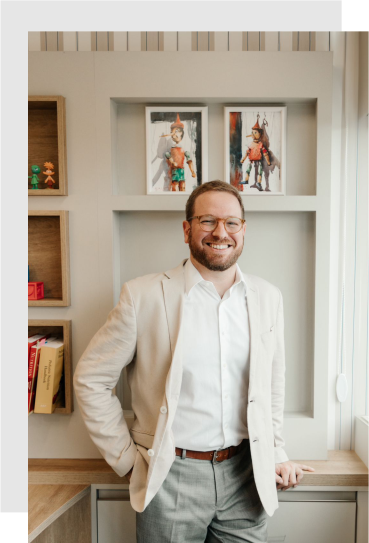Dr. Luiz Fernando Longui Cervantes - Nutrologia Pediátrica - Pediatra em Caxias do Sul - Pediatria - Nutrição Infantil - Ansiedade Infantil - Atraso Escolar, Atraso de Fala, Atraso no Desenvolvimento - Autismo - Clínica Pediátrica em Caxias do Sul
